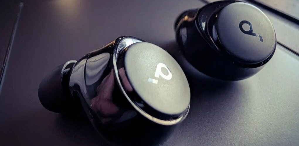 Soundcore A40 Test: Inears auf dem Laptop